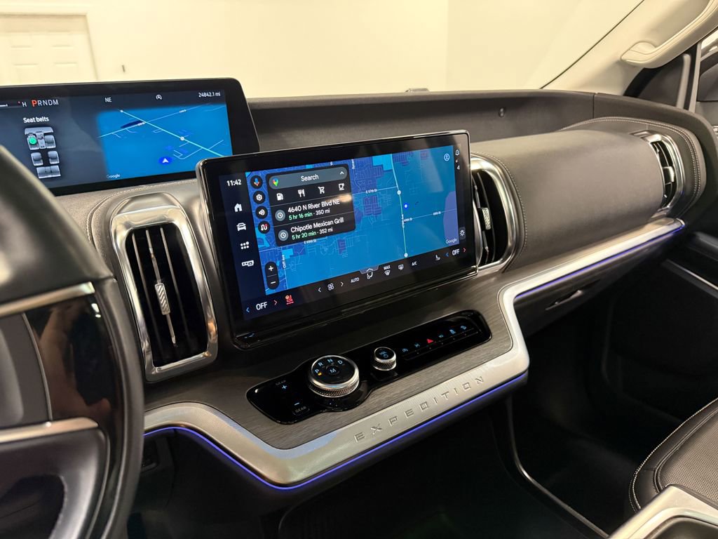 Used 2025 Ford Expedition Max Platinum image 82