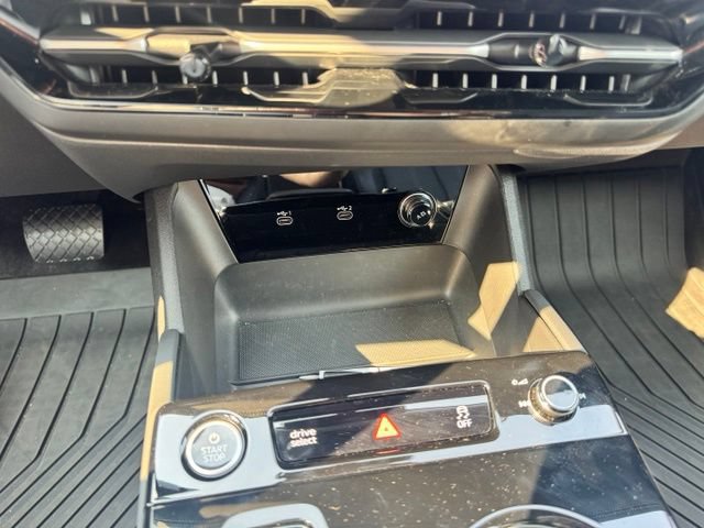 Certified 2025 Audi Q6 e-tron Premium Plus AWD/4WD image 36