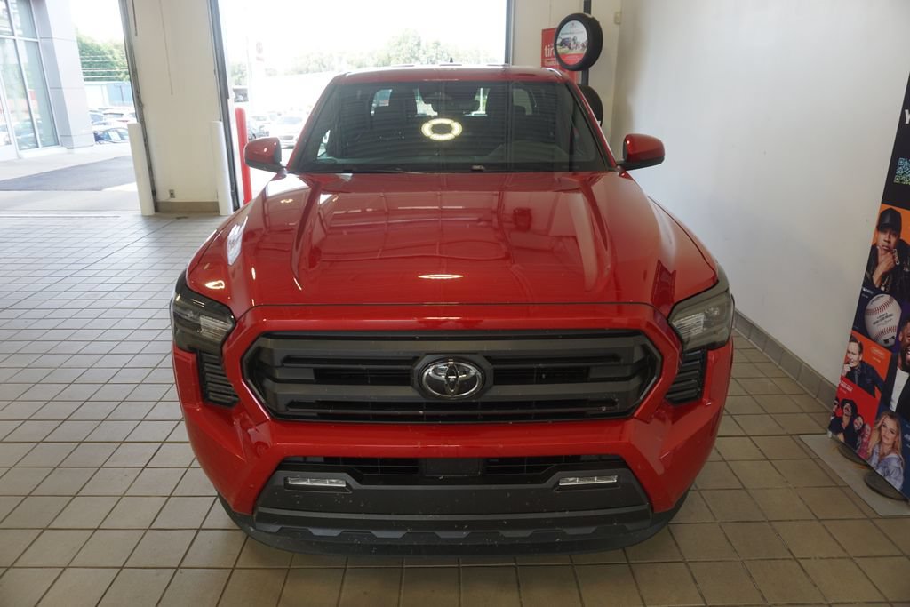Used 2025 Toyota Tacoma SR5 AWD/4WD image 12