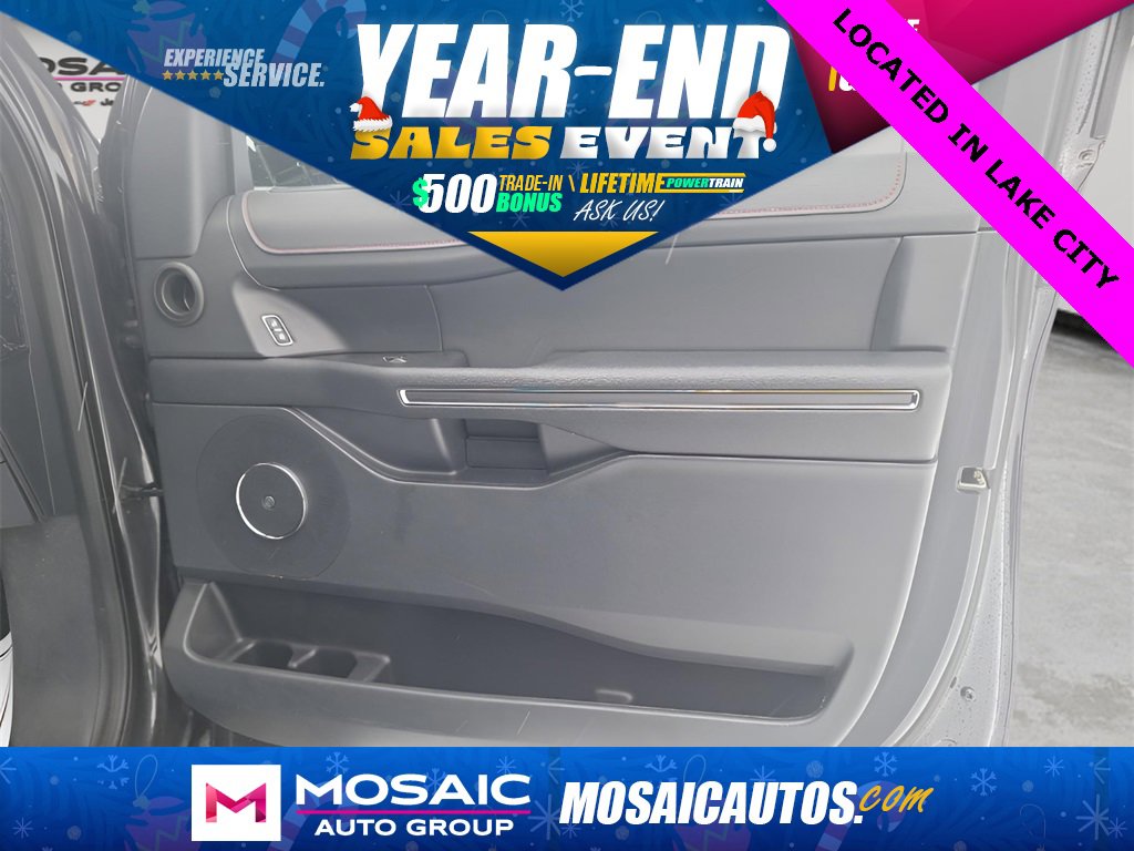 Used 2022 Ford Expedition Max Limited image 29
