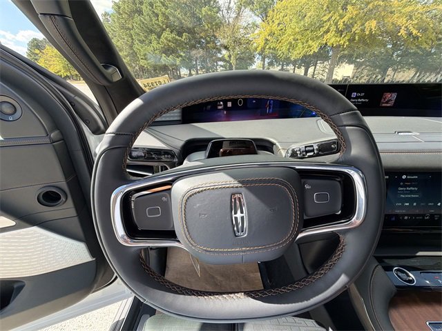 New 2025 Lincoln Navigator L Black Label image 14