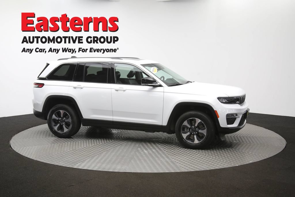 Used 2022 Jeep Grand Cherokee Limited 4xe w/ Luxury Tech Group II AWD/4WD image 51