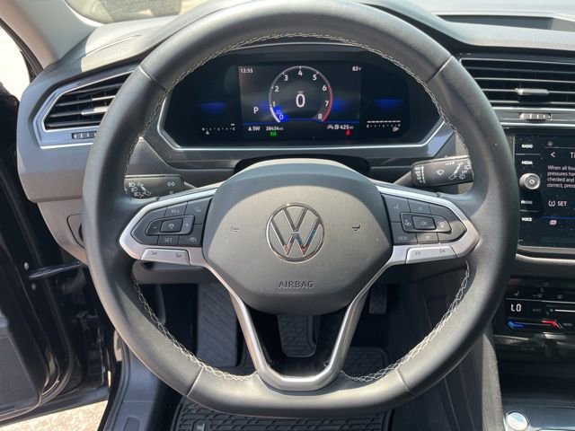 Used 2023 Volkswagen Tiguan SE image 16