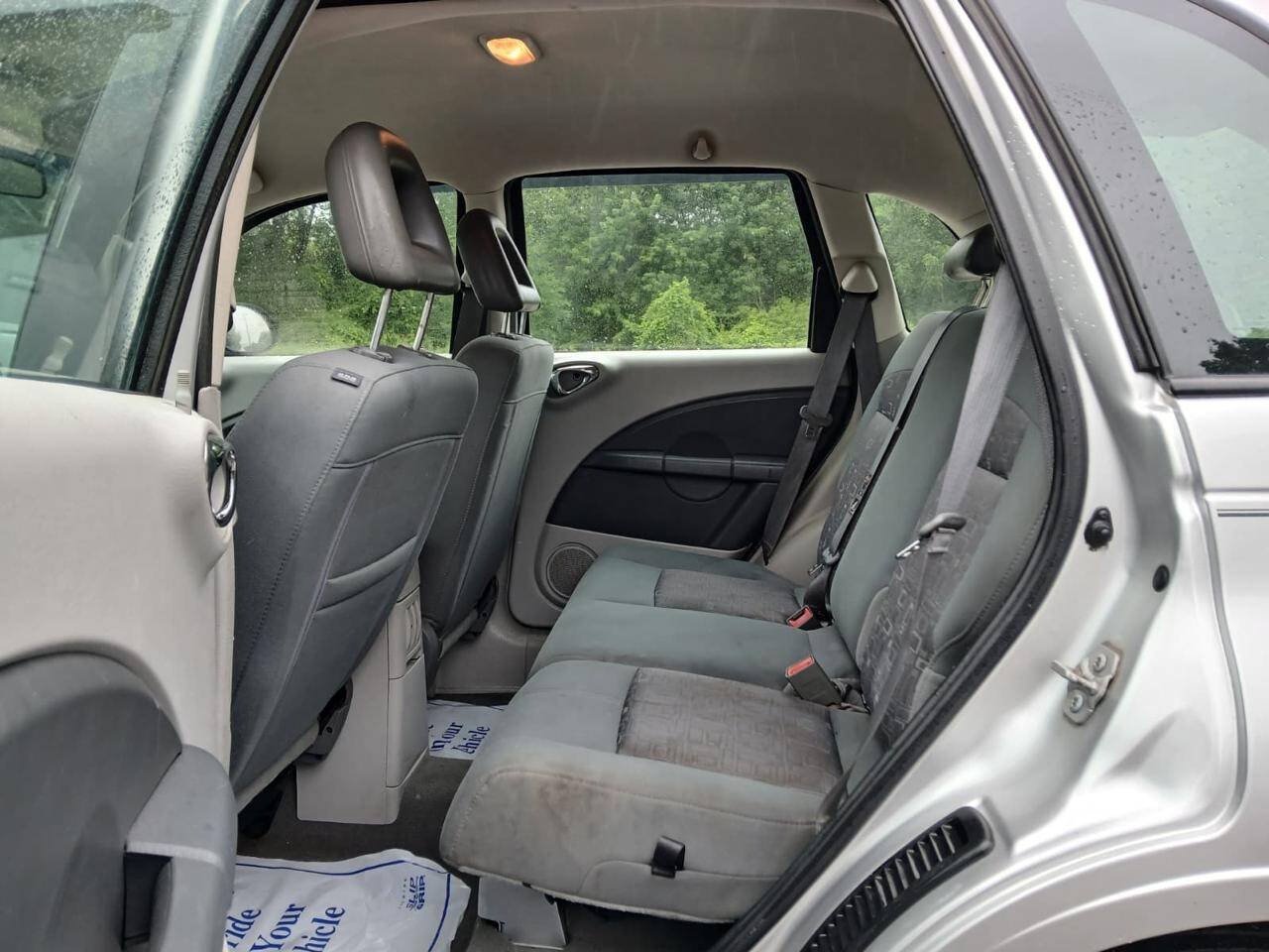 Used 2009 Chrysler PT Cruiser FWD image 10