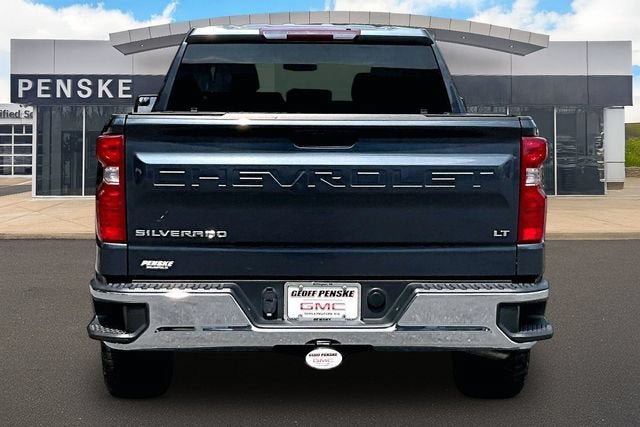 Used 2022 Chevrolet Silverado 1500 LT AWD/4WD image 4