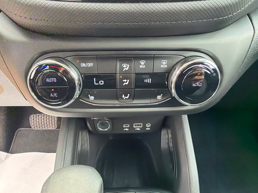 Used 2022 Chevrolet TrailBlazer LT w/ Convenience Package AWD/4WD image 19