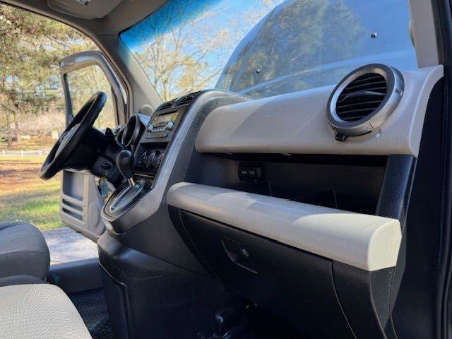 Used 2011 Honda Element EX image 39