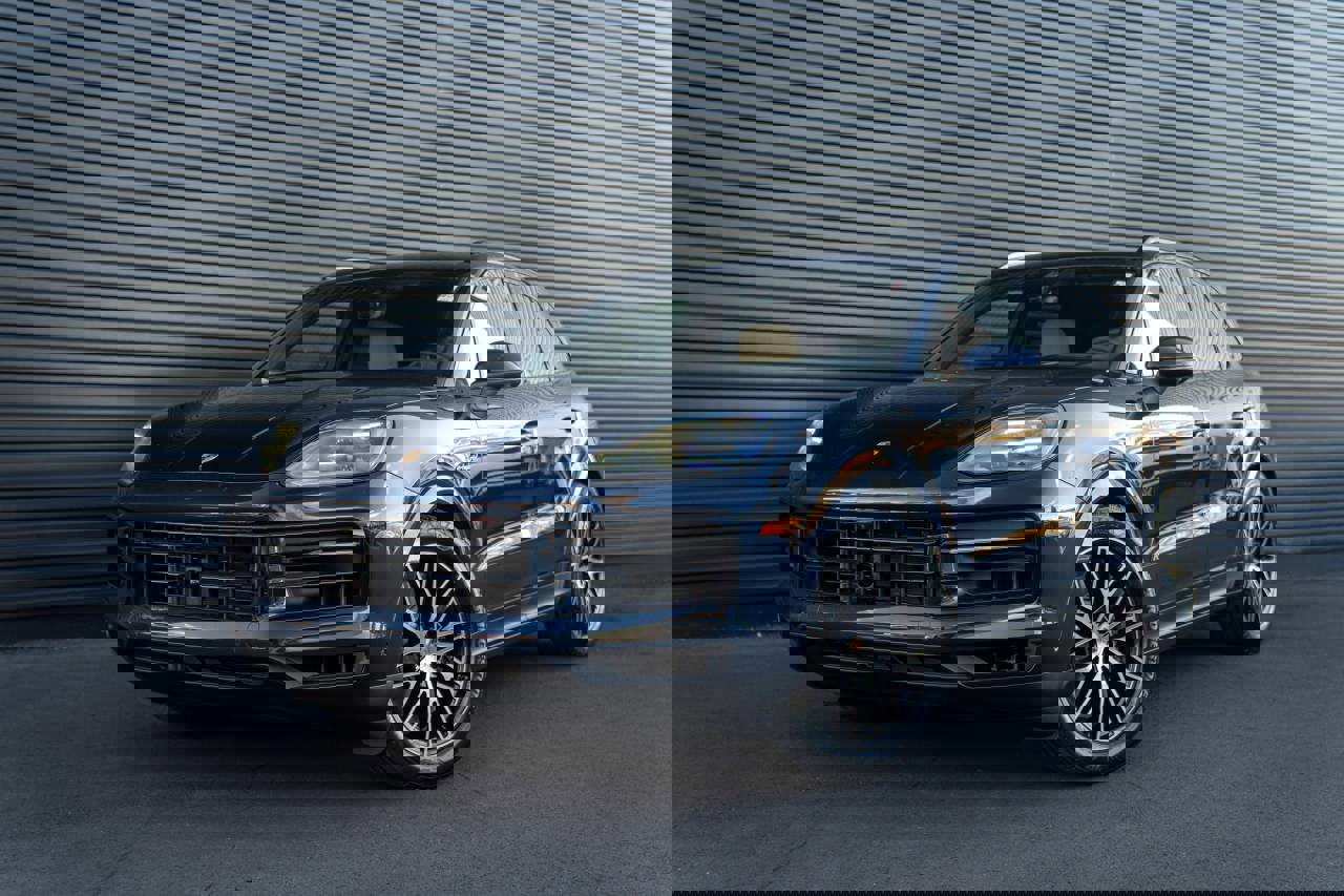 New 2026 Porsche Cayenne E-Hybrid video 1