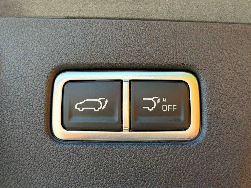 Used 2025 Kia Sorento SX image 36