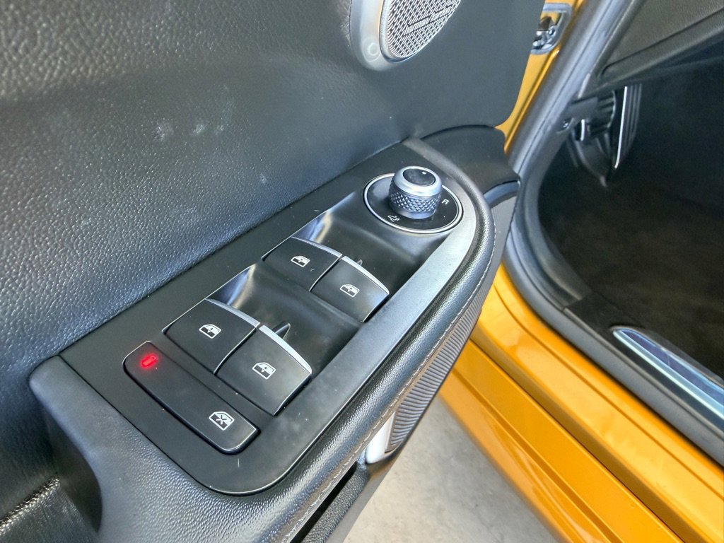 Used 2023 Alfa Romeo Giulia Veloce image 5