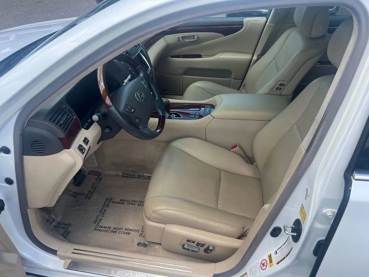 Used 2007 Lexus LS 460 L RWD image 8