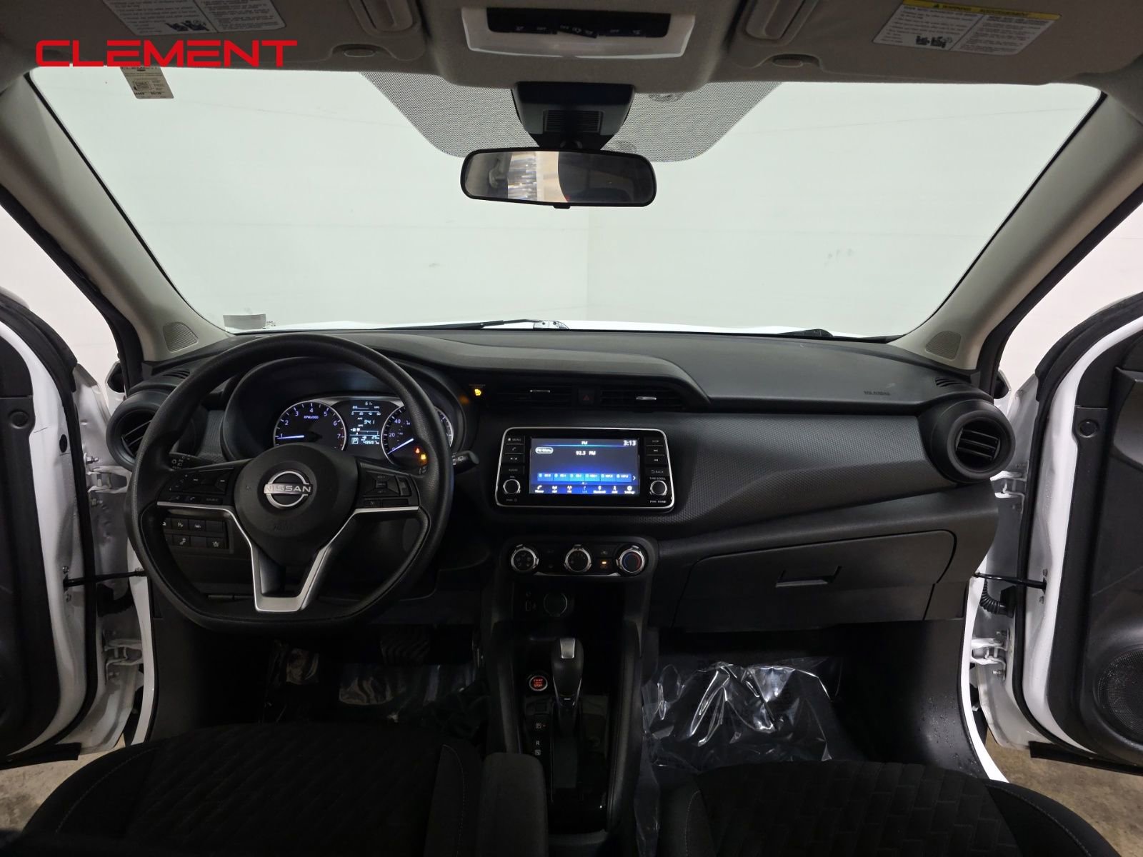 Used 2022 Nissan Kicks S image 9