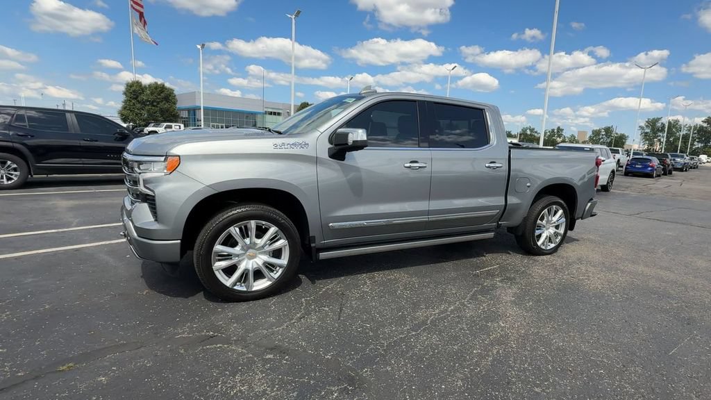 Used 2024 Chevrolet Silverado 1500 High Country AWD/4WD image 4