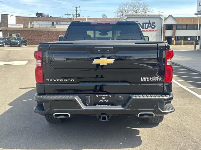 Used 2025 Chevrolet Silverado 1500 High Country w/ High Country Premium Package AWD/4WD image 7
