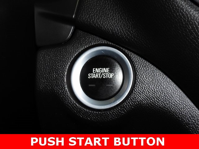 Used 2018 Chevrolet Equinox LT image 2