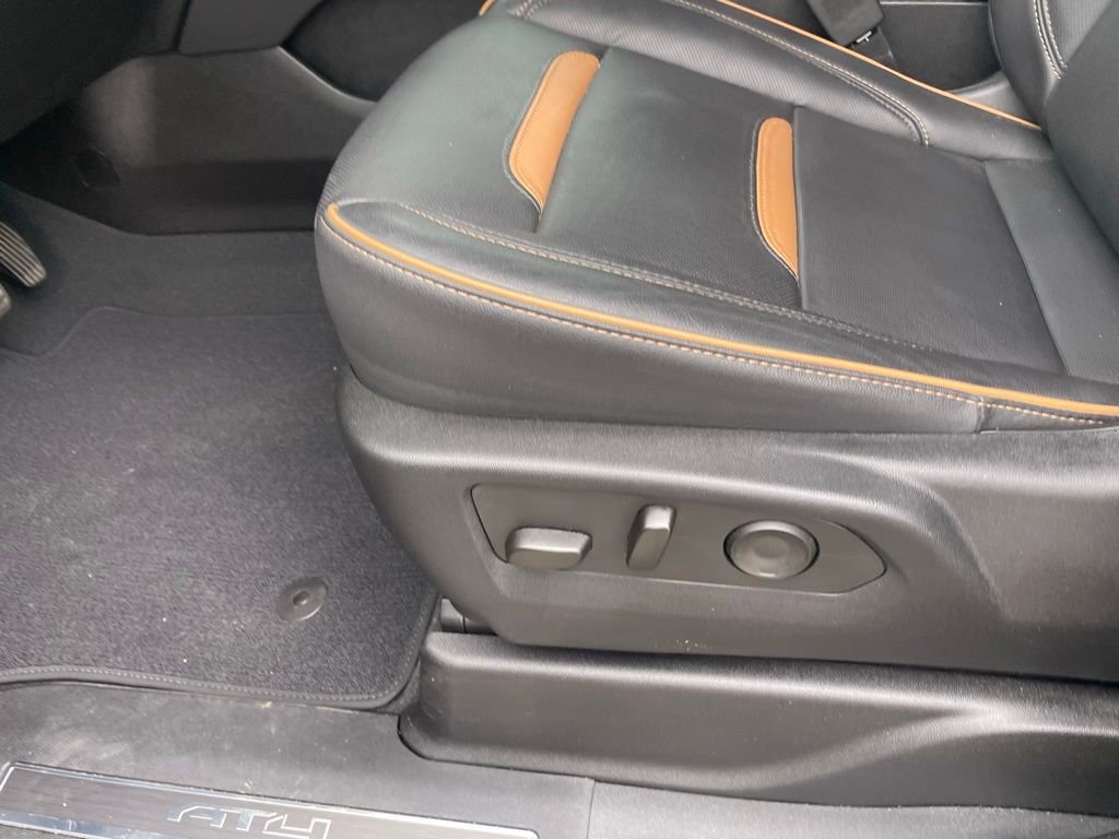 Used 2023 GMC Yukon AT4 w/ Technology Package image 11