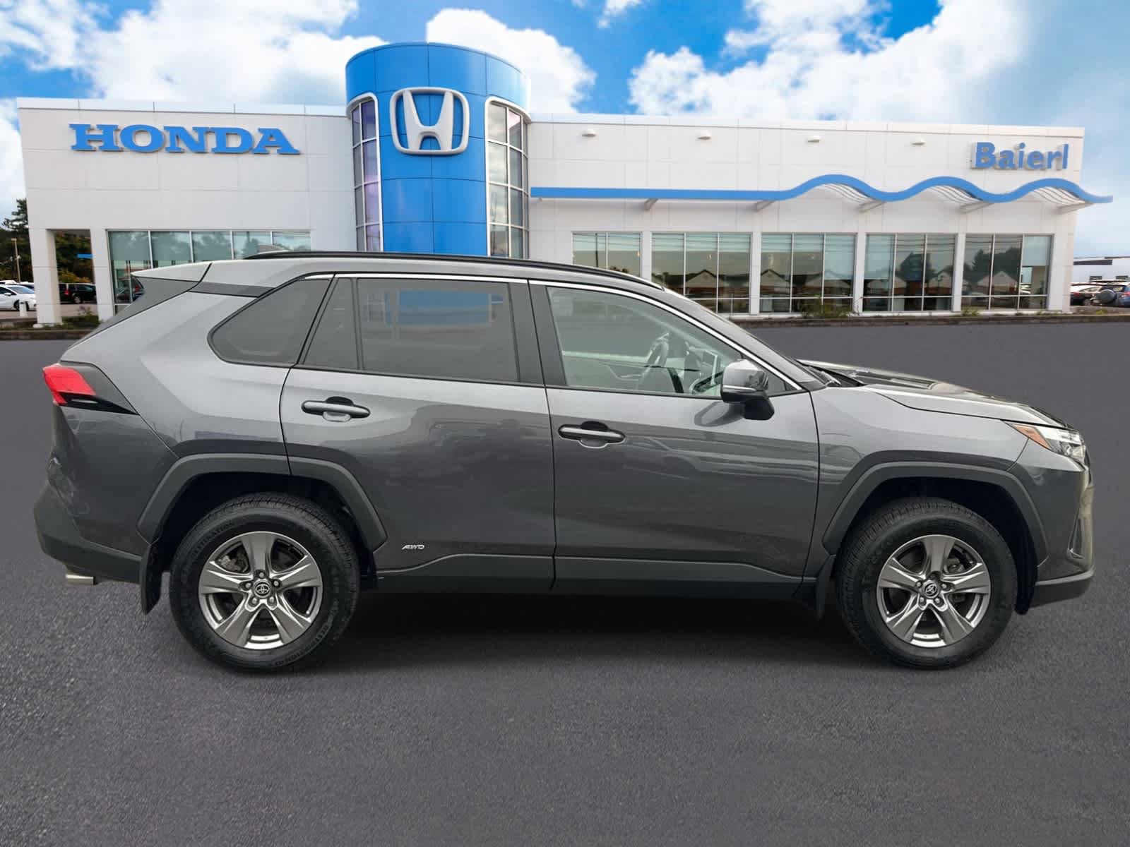Used 2024 Toyota RAV4 XLE w/ Convenience Package AWD/4WD image 6