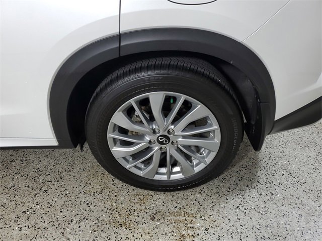 Certified 2024 INFINITI QX50 Luxe image 8