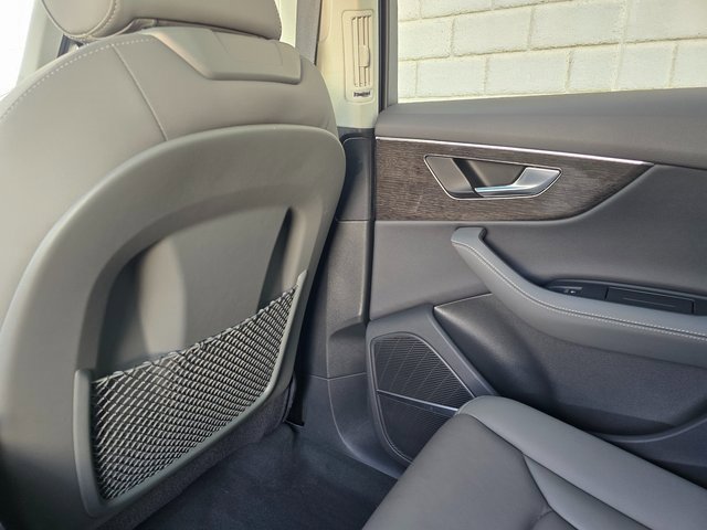 Used 2025 Audi Q7 3.0T Premium Plus image 47
