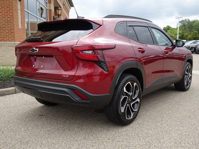 Certified 2024 Chevrolet Trax RS w/ Driver Confidence Package image 3