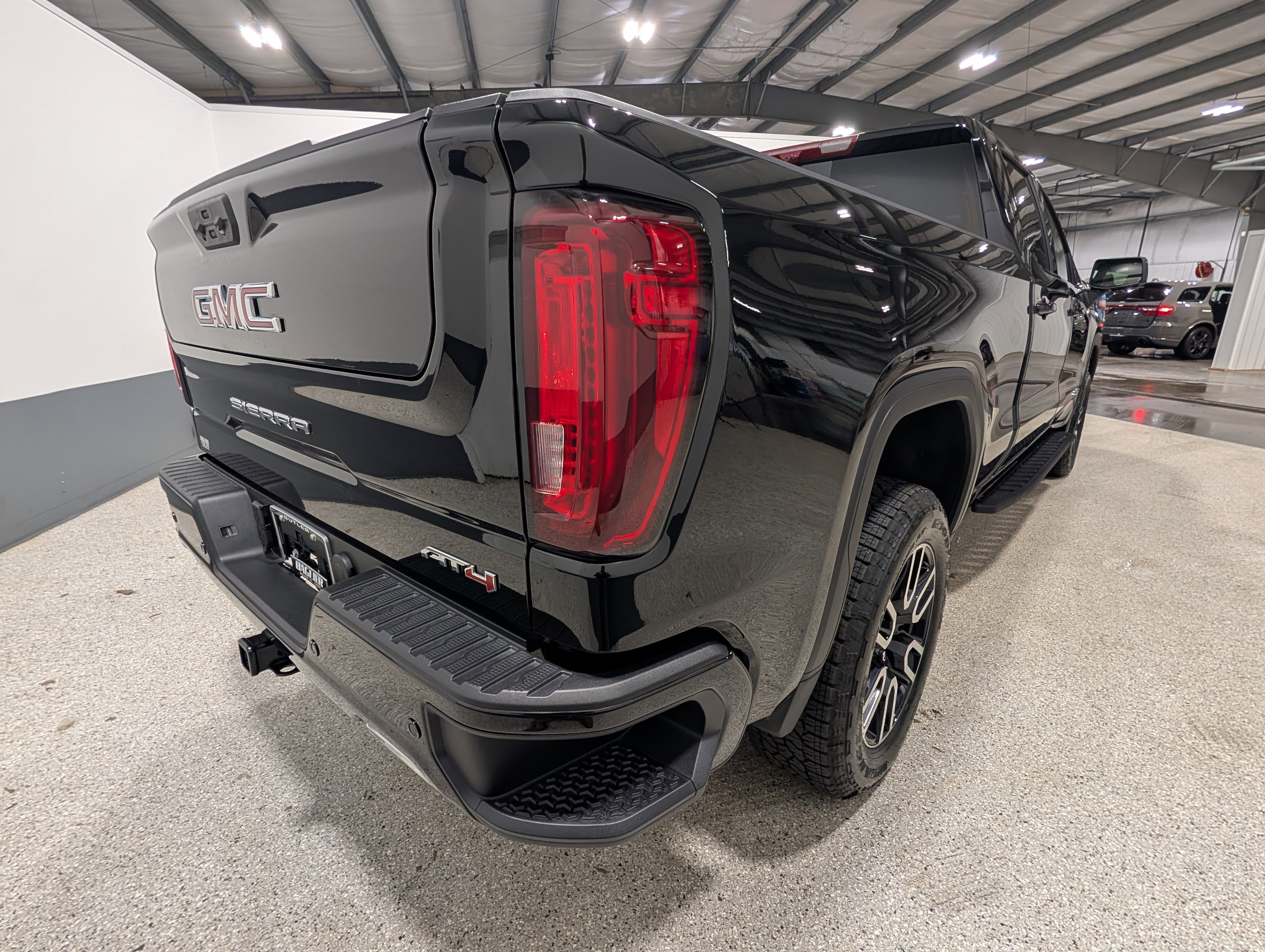 Used 2026 GMC Sierra 1500 AT4 w/ AT4 Premium Package AWD/4WD image 3