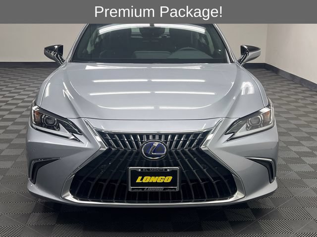 Certified 2022 Lexus ES 300h w/ Premium Package FWD image 3