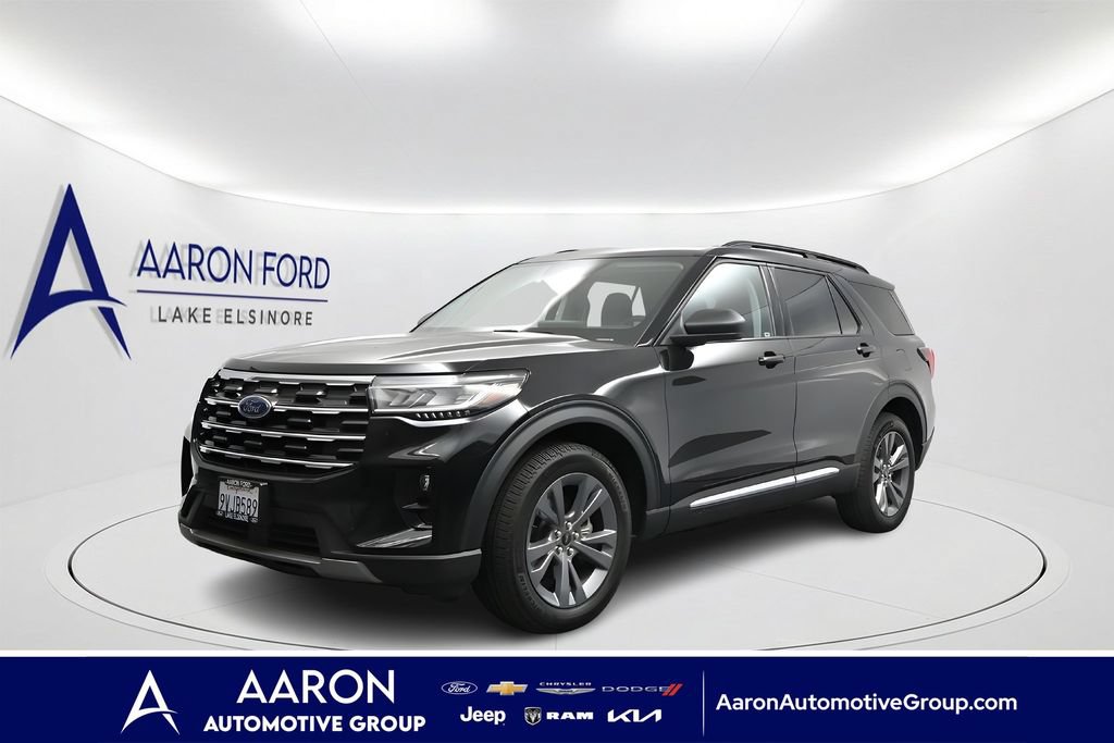New 2025 Ford Explorer Active w/ Active Comfort Package AWD/4WD image 1