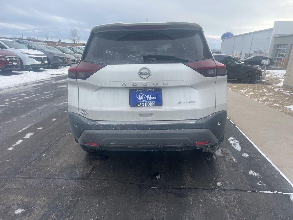 Used 2023 Nissan Rogue SV w/ SV Premium Package image 5