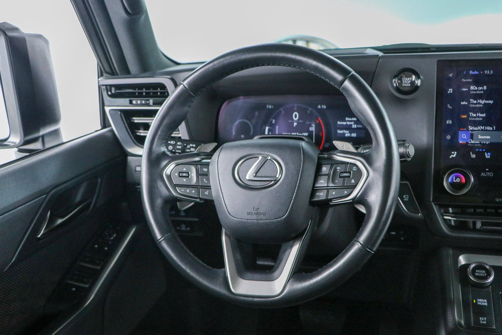 Used 2025 Lexus GX 550 w/ Accessory Package (2T) AWD/4WD image 13