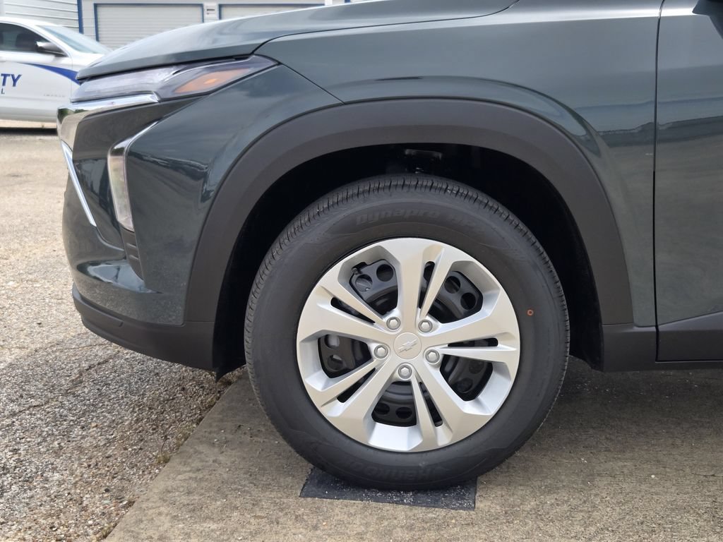 New 2026 Chevrolet Trax LS w/ Driver Confidence Package FWD image 9