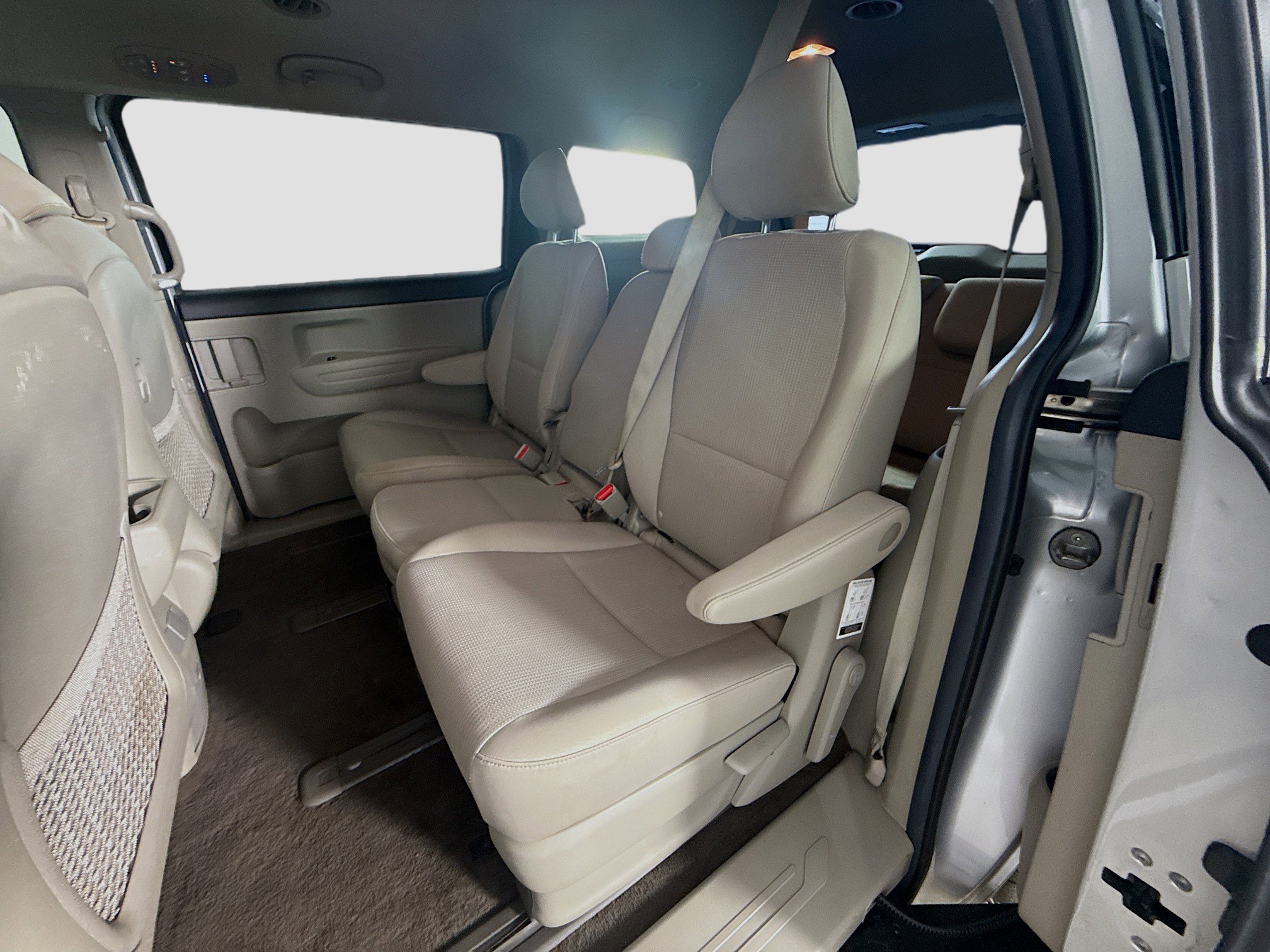 Used 2021 Kia Sedona LX FWD image 24