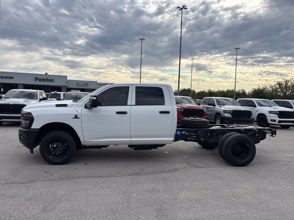 New 2027 RAM 3500 Tradesman AWD/4WD image 31