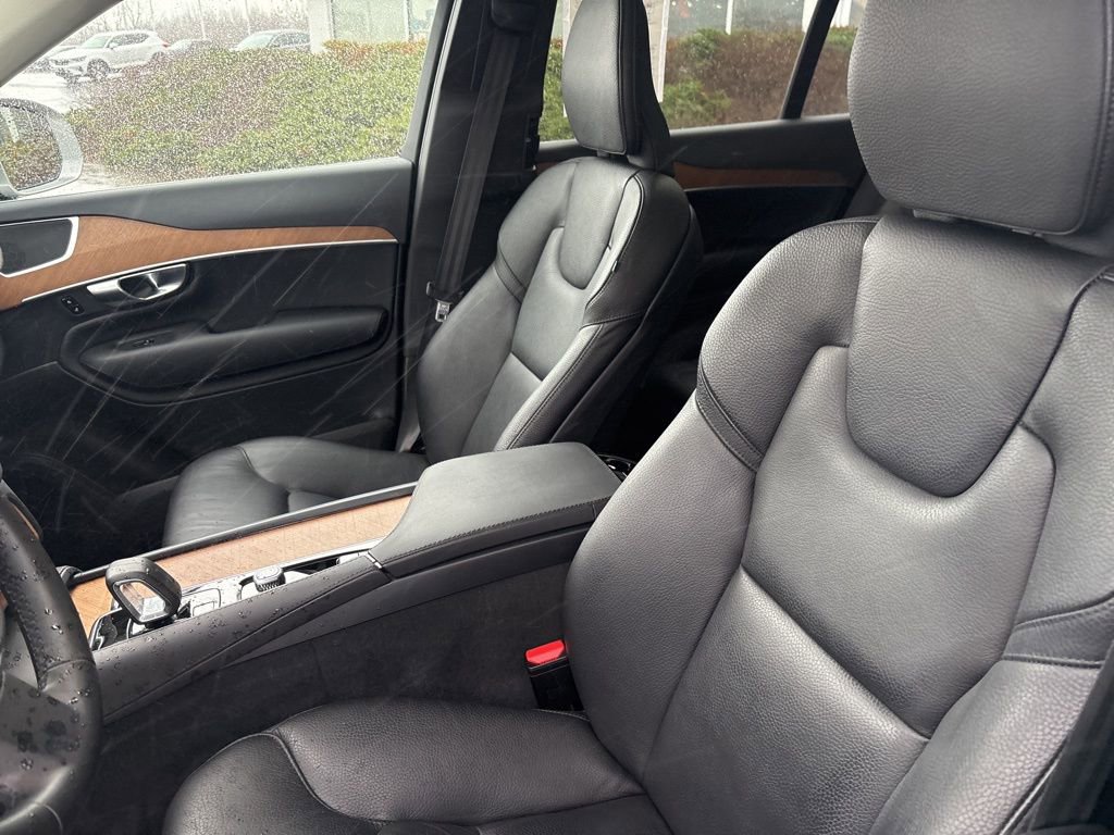 Certified 2023 Volvo XC90 B5 Plus image 17