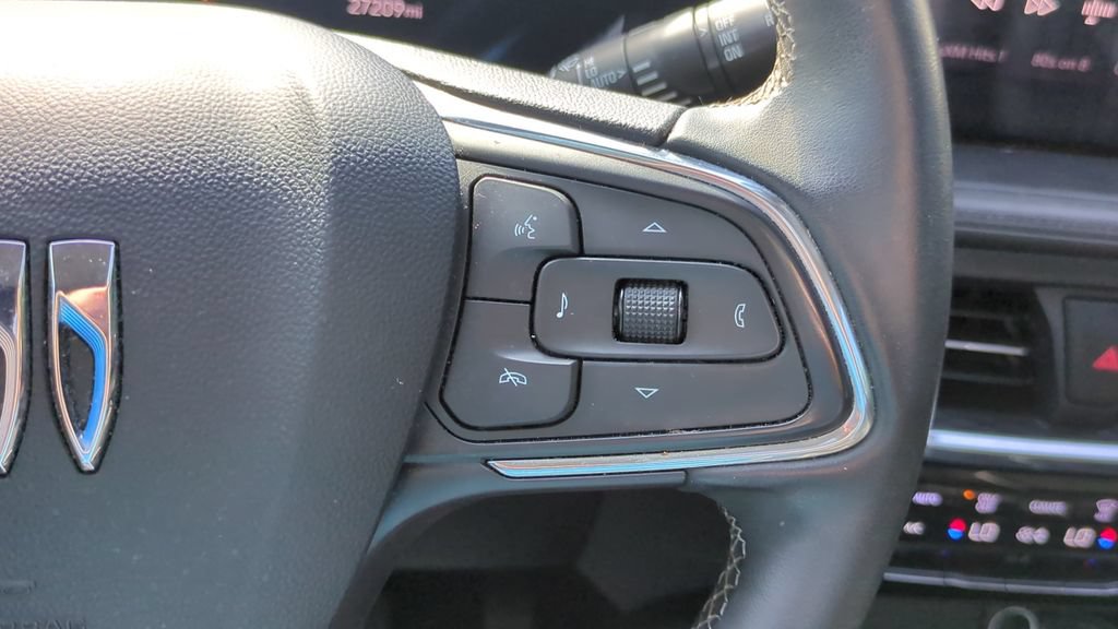 Used 2024 Buick Encore GX Avenir w/ Avenir Convenience Package FWD image 23