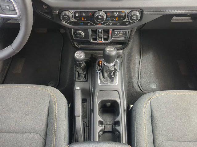 Certified 2025 Jeep Wrangler Unlimited Sahara w/ Safety Group image 20