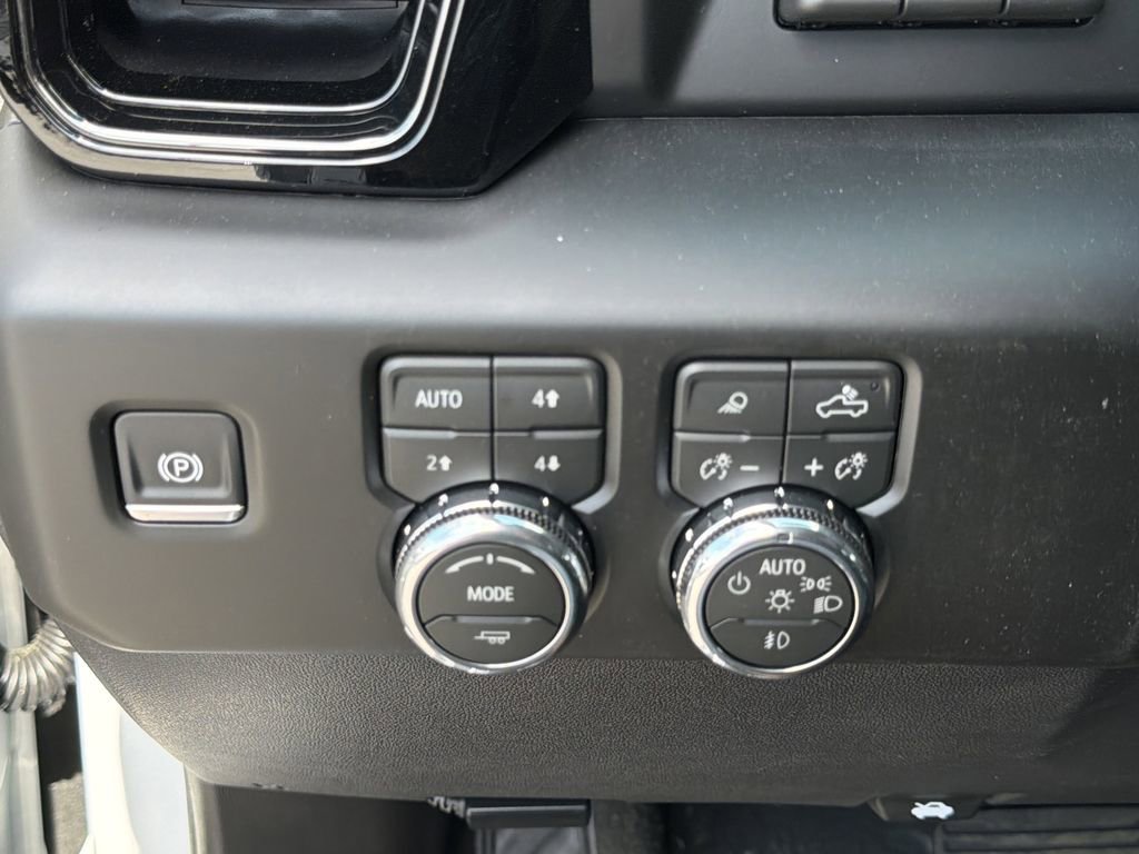 New 2026 GMC Sierra 1500 AT4 w/ Technology Package image 16