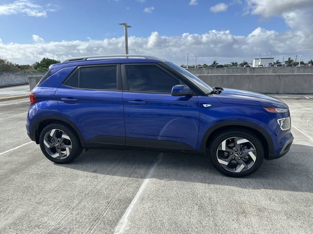 Used 2023 Hyundai Venue SEL FWD image 38