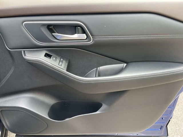 Used 2023 Nissan Rogue Platinum w/ Platinum Premium Package AWD/4WD image 25