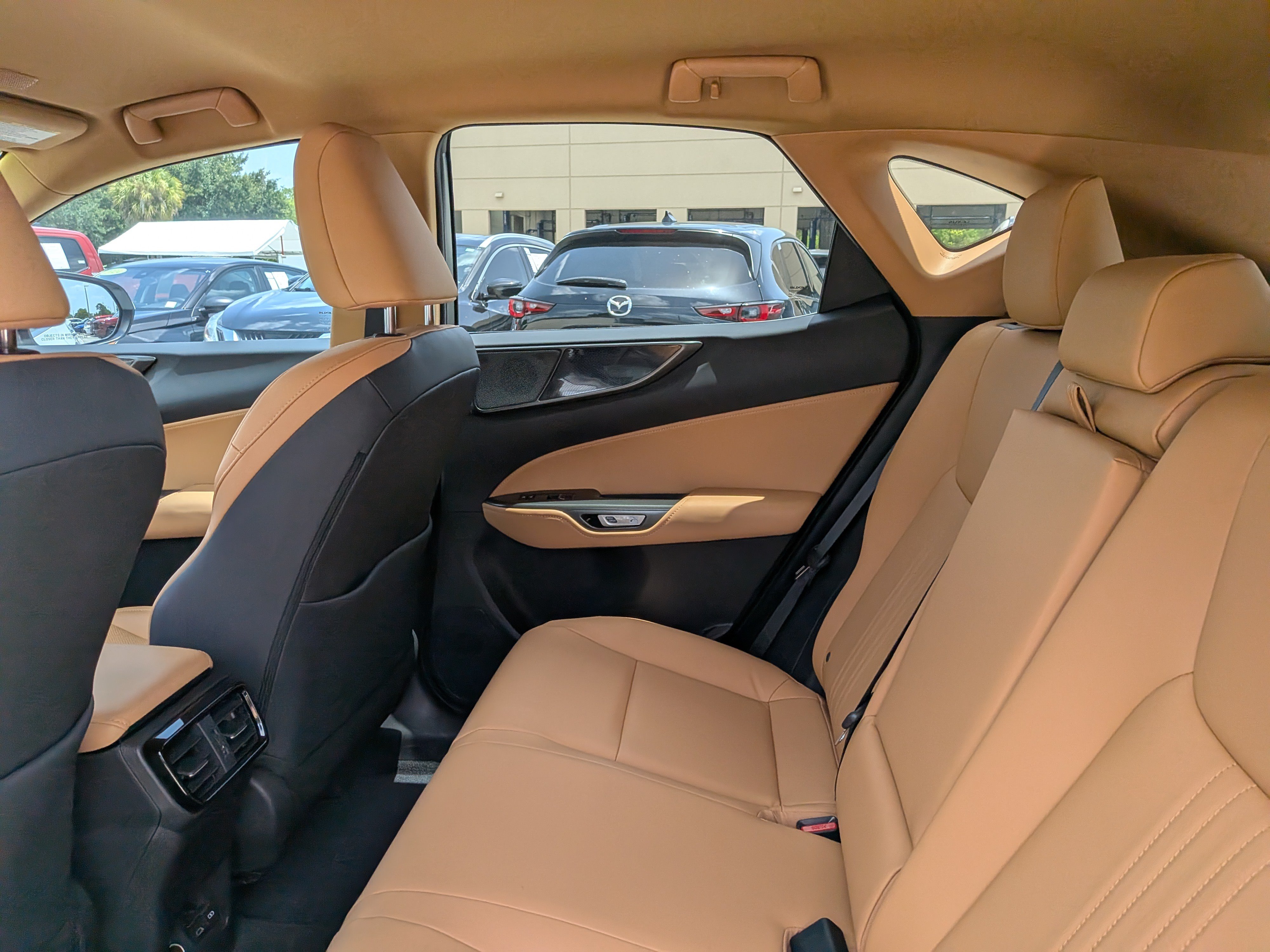 Used 2024 Lexus NX 250 FWD w/ Towing Package (2000 Lbs) image 15