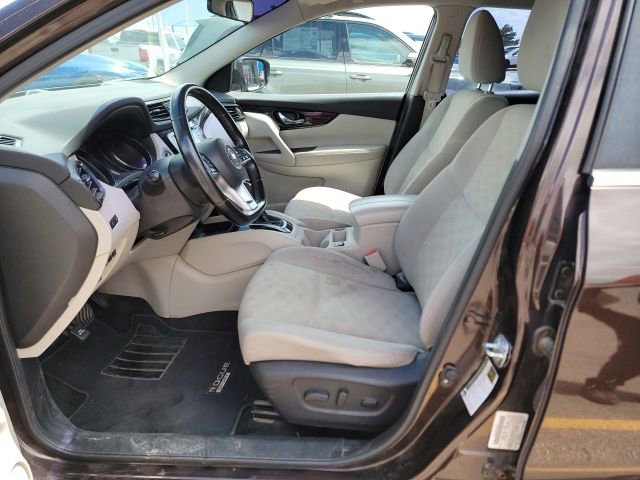 Used 2017 Nissan Rogue Sport SV w/ SV All-Weather Package AWD/4WD image 10