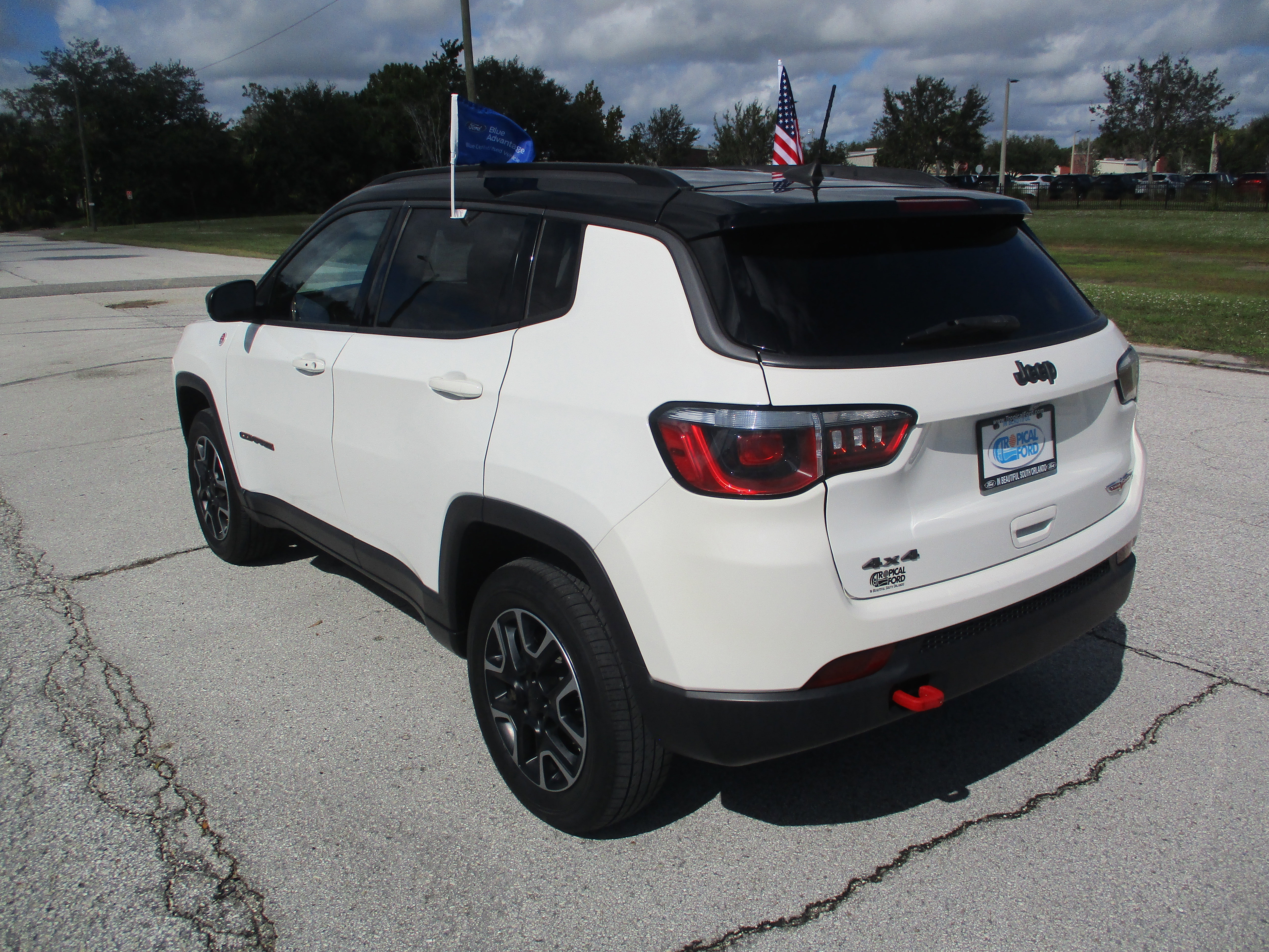 Used 2019 Jeep Compass Trailhawk image 5