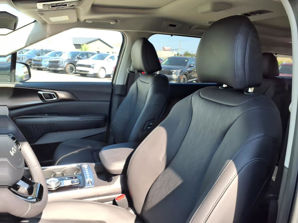 New 2026 Kia Carnival SX image 13