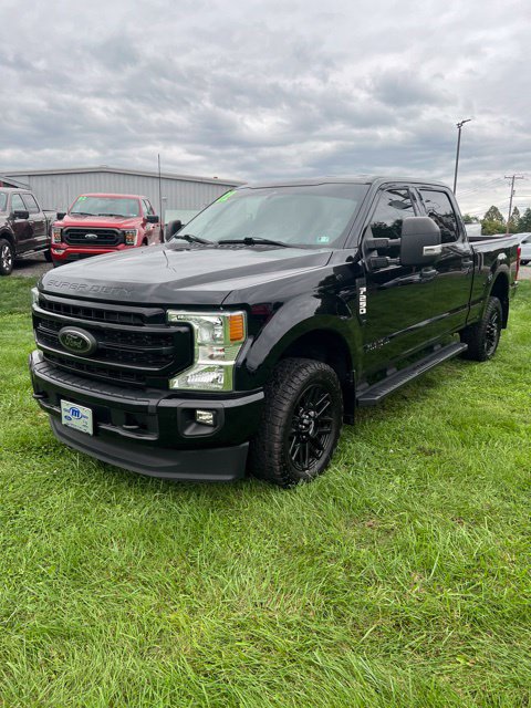 Used 2022 Ford F250 XLT w/ Black Appearance Package AWD/4WD image 1