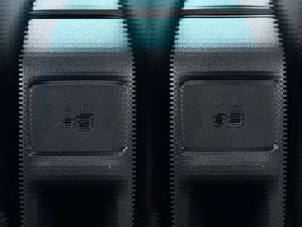 Used 2025 Chevrolet Trax RS w/ Driver Confidence Package image 35