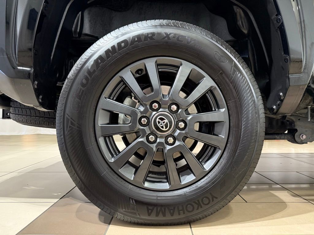 Certified 2025 Toyota Tacoma SR5 AWD/4WD image 9