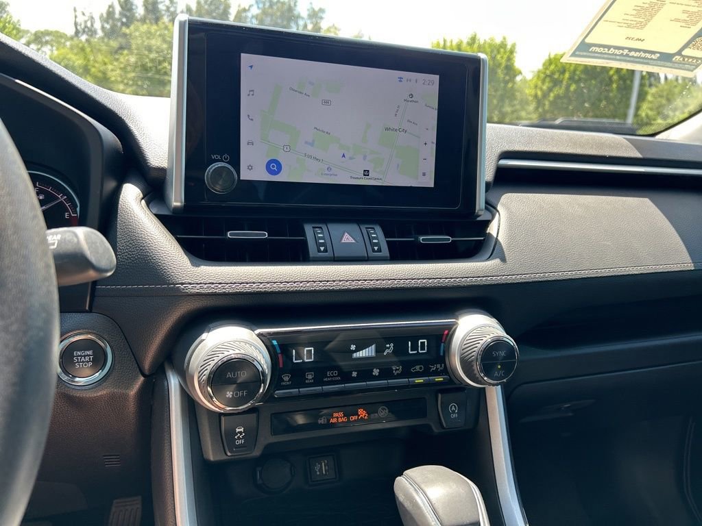 Used 2023 Toyota RAV4 XLE Premium image 27