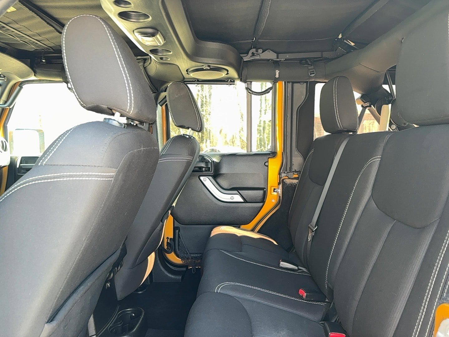 Used 2014 Jeep Wrangler Unlimited Sahara image 9