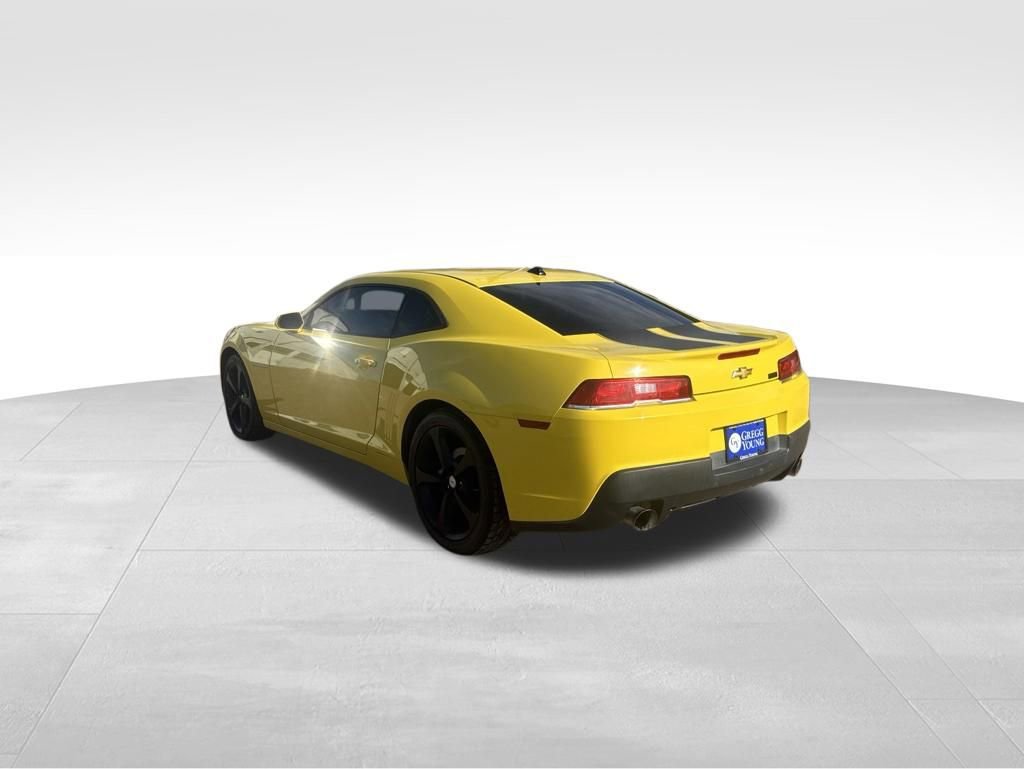 Used 2015 Chevrolet Camaro LT RWD image 9