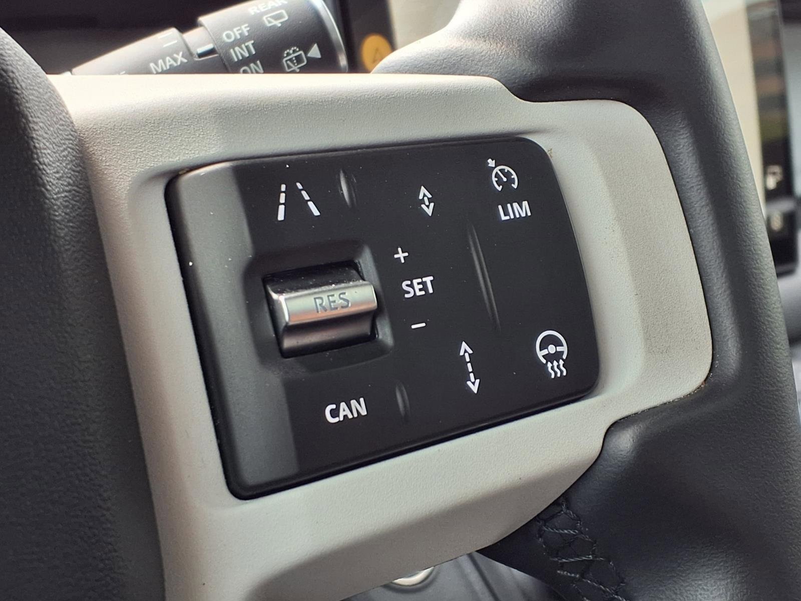 Used 2025 Land Rover Defender 110 S image 24