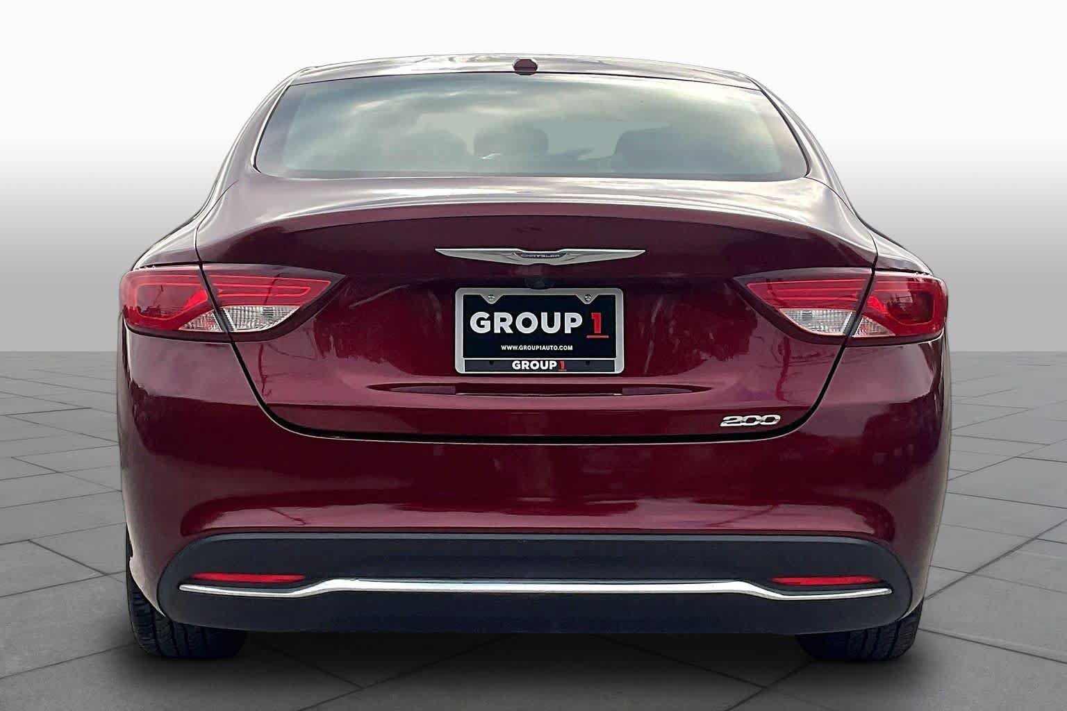 Used 2015 Chrysler 200 Limited w/ Convenience Group FWD image 5